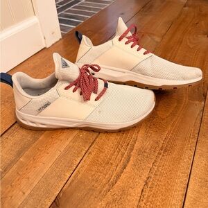 Columbia Men's Beige Sneakers with Red Laces